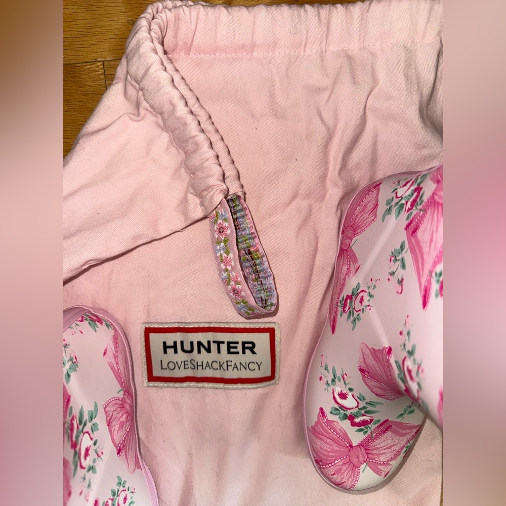 Hunter x LoveShackFancy First Classic Rain Boot - Picture 6 of 6